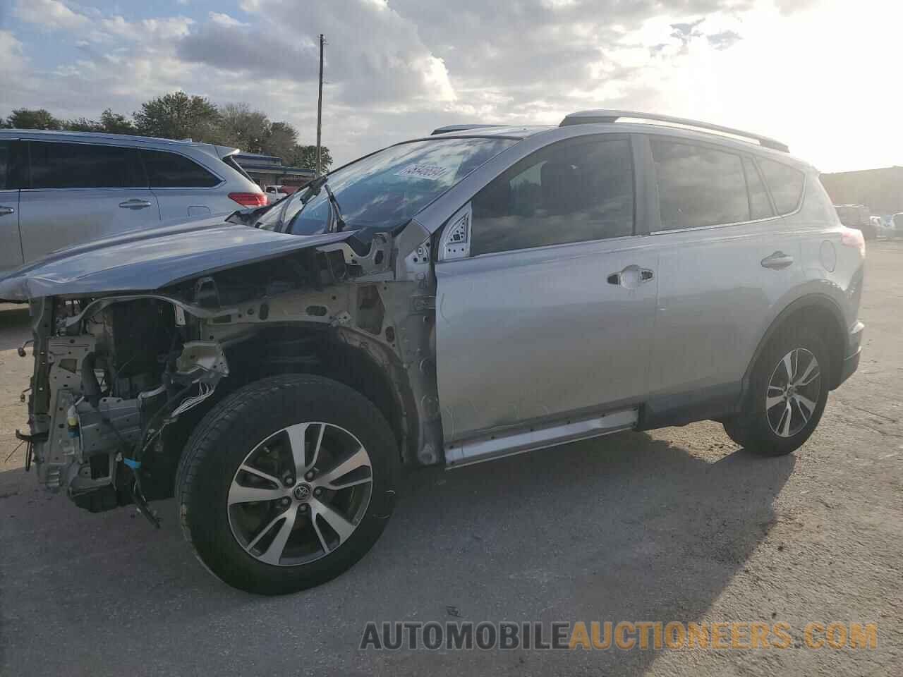 2T3RFREV8GW535825 TOYOTA RAV4 2016