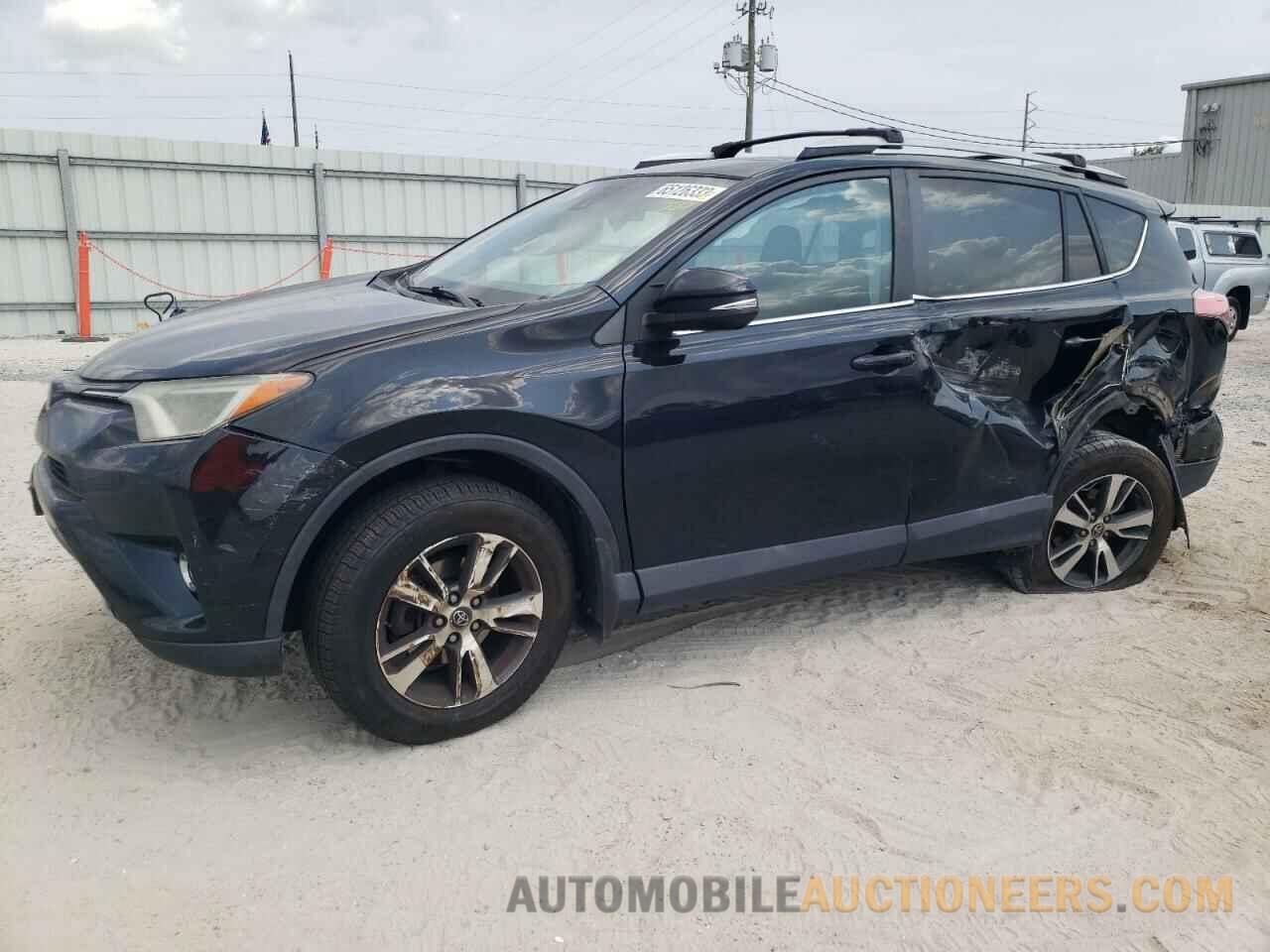 2T3RFREV8HW574884 TOYOTA RAV4 2017