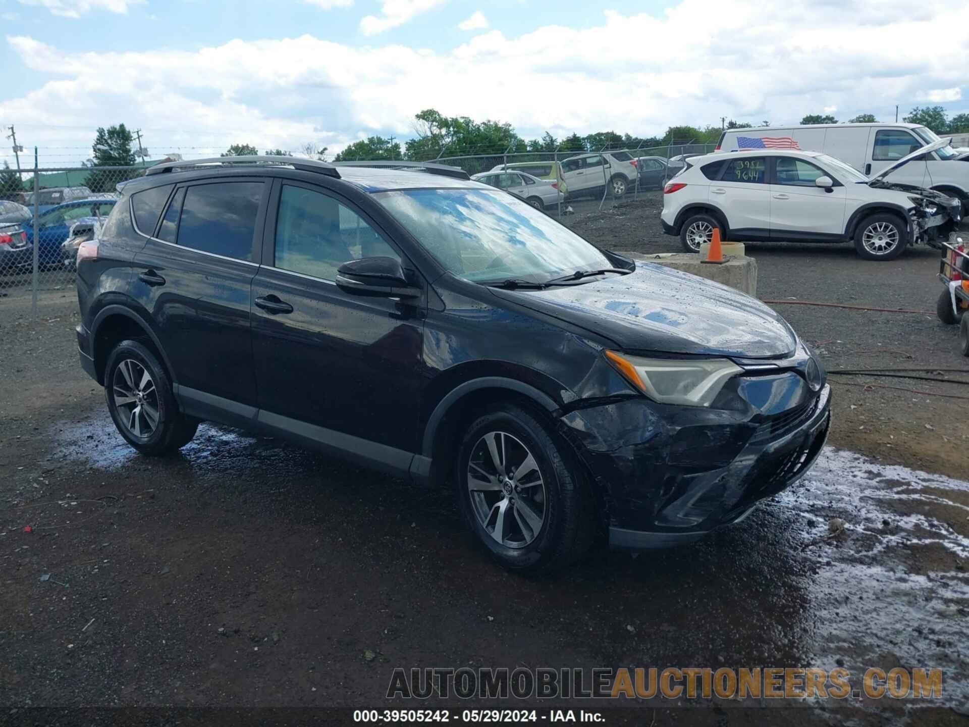 2T3RFREV8HW585240 TOYOTA RAV4 2017