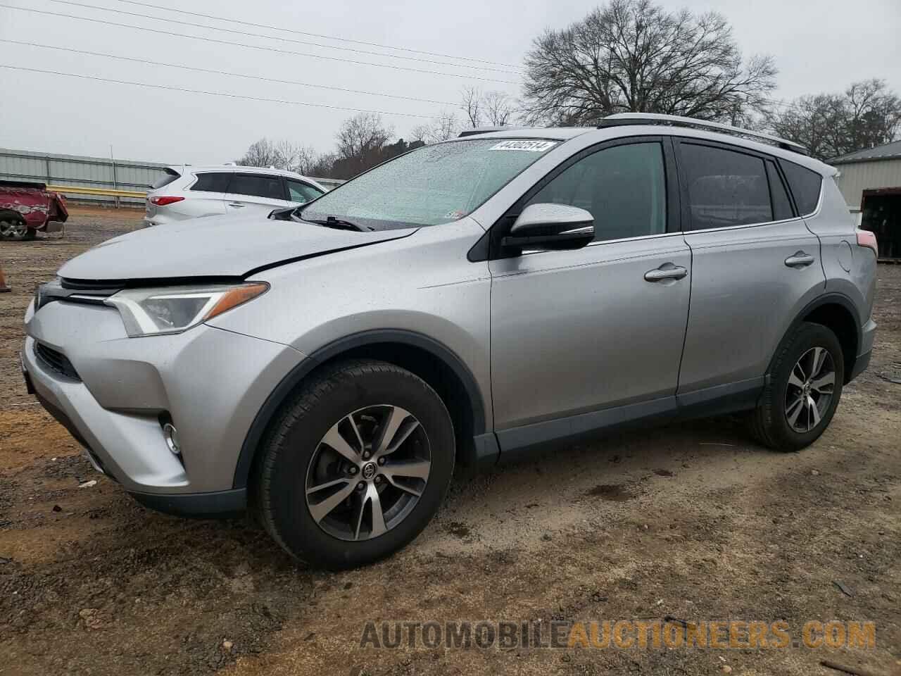 2T3RFREV8HW613831 TOYOTA RAV4 2017