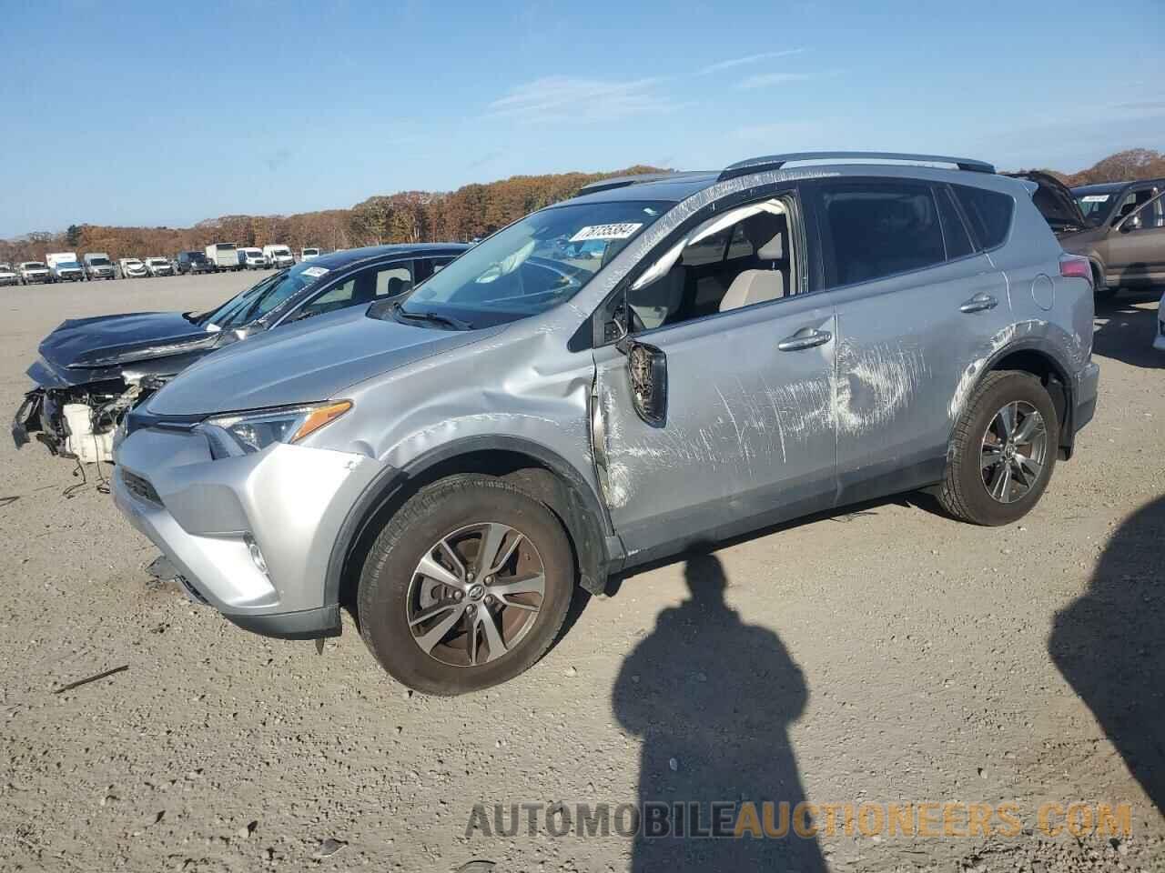 2T3RFREV8HW669011 TOYOTA RAV4 2017