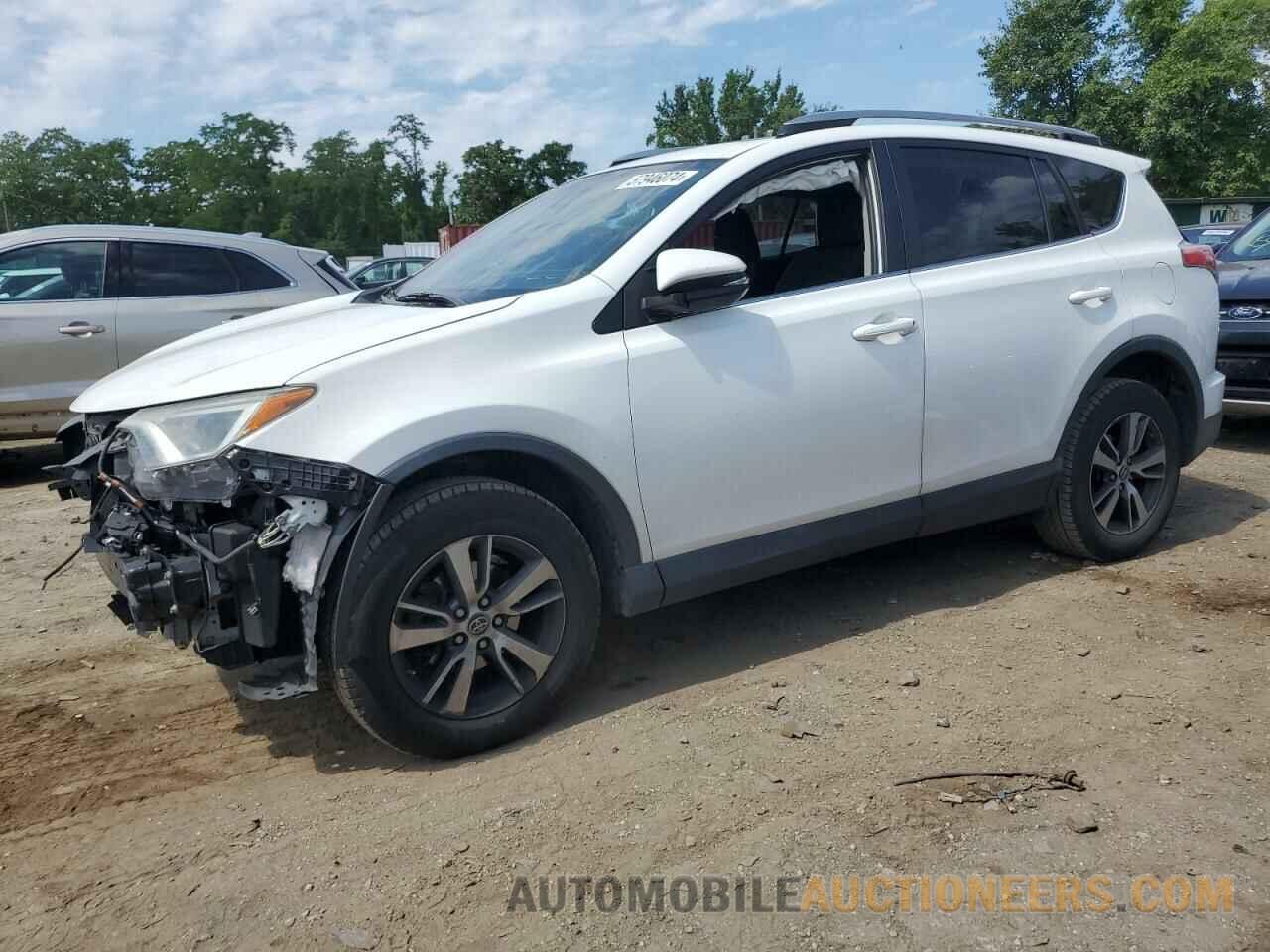 2T3RFREV8HW682132 TOYOTA RAV4 2017