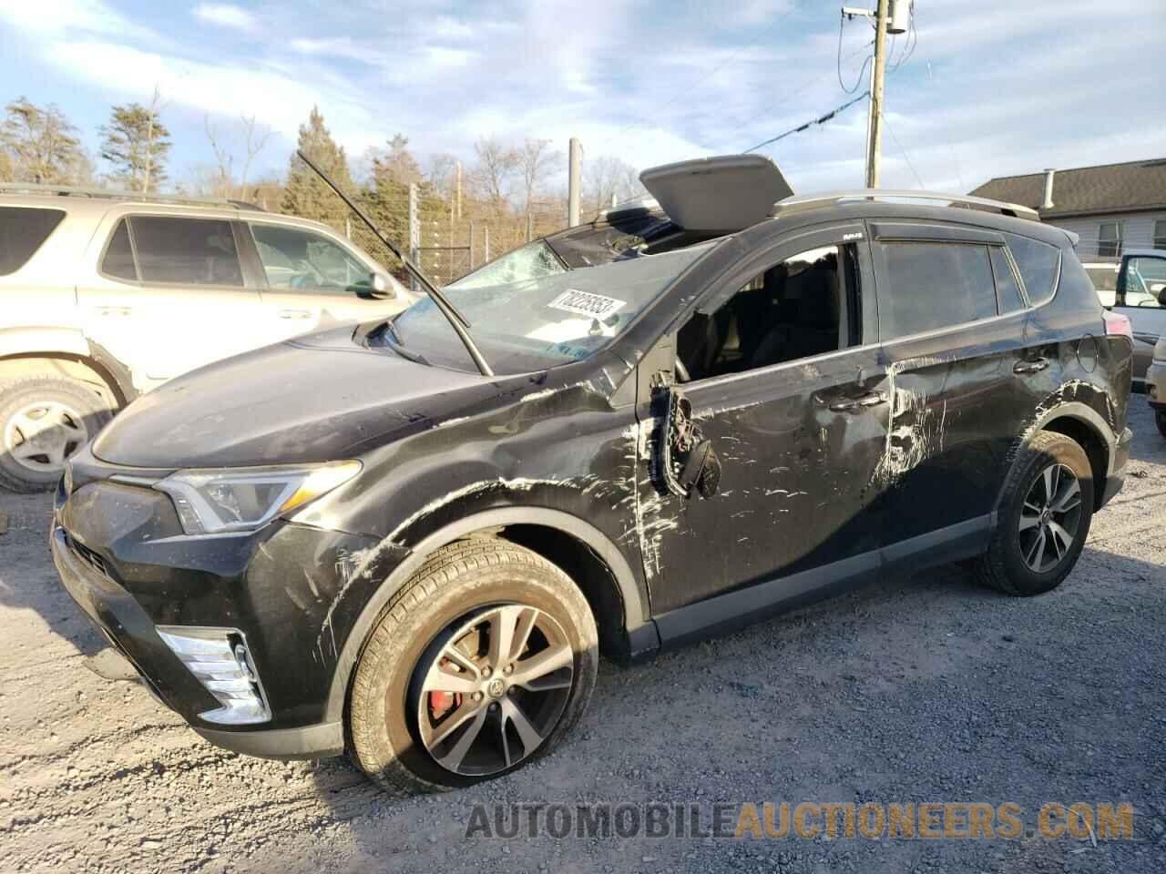 2T3RFREV8JW703860 TOYOTA RAV4 2018