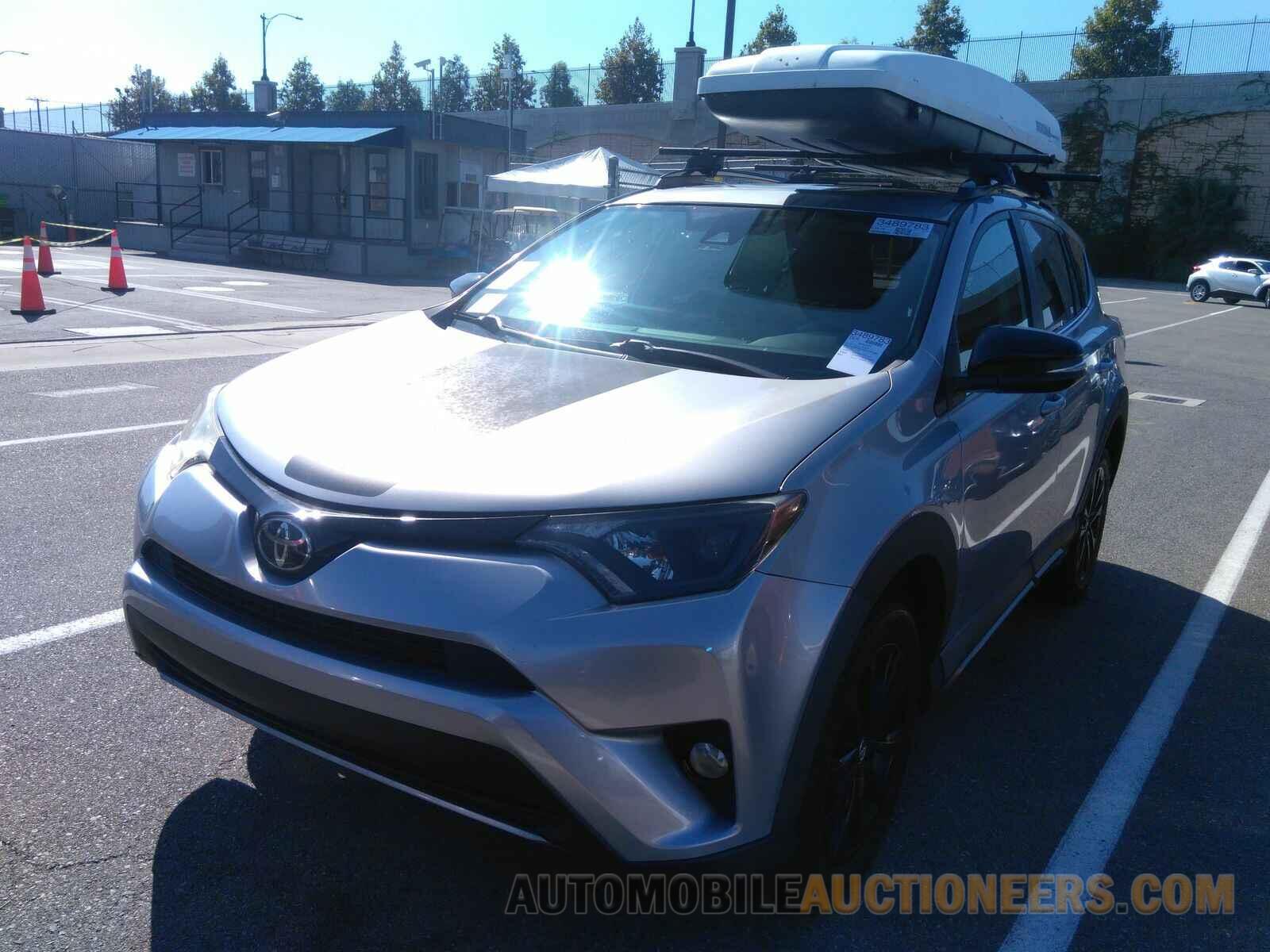 2T3RFREV8JW721694 Toyota RAV4 2018