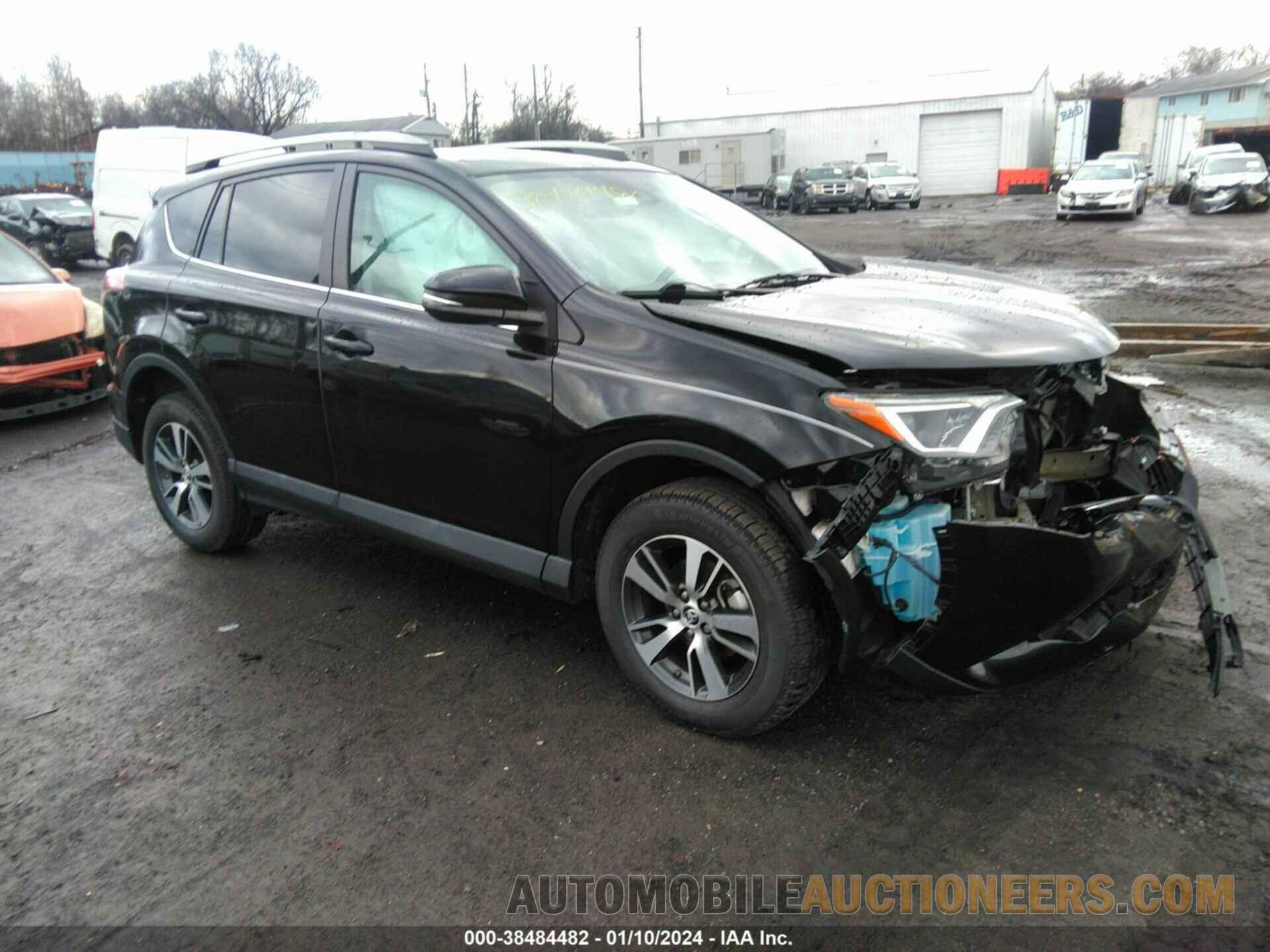 2T3RFREV8JW773780 TOYOTA RAV4 2018