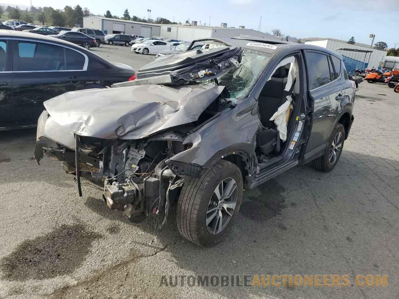 2T3RFREV8JW792832 TOYOTA RAV4 2018