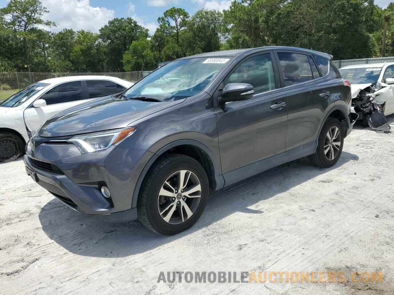 2T3RFREV8JW801965 TOYOTA RAV4 2018