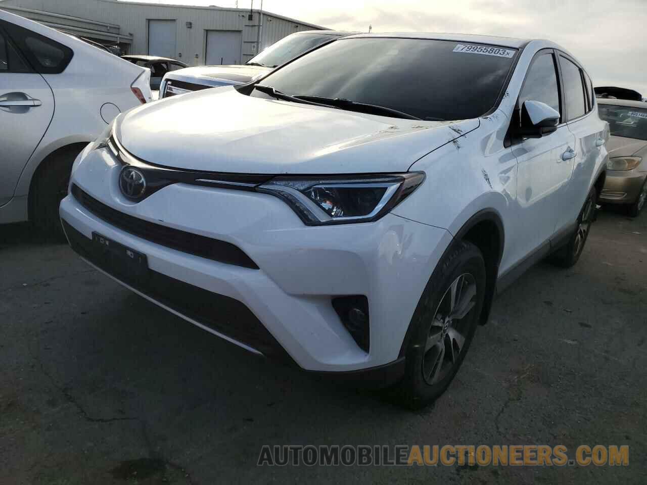 2T3RFREV8JW811802 TOYOTA RAV4 2018