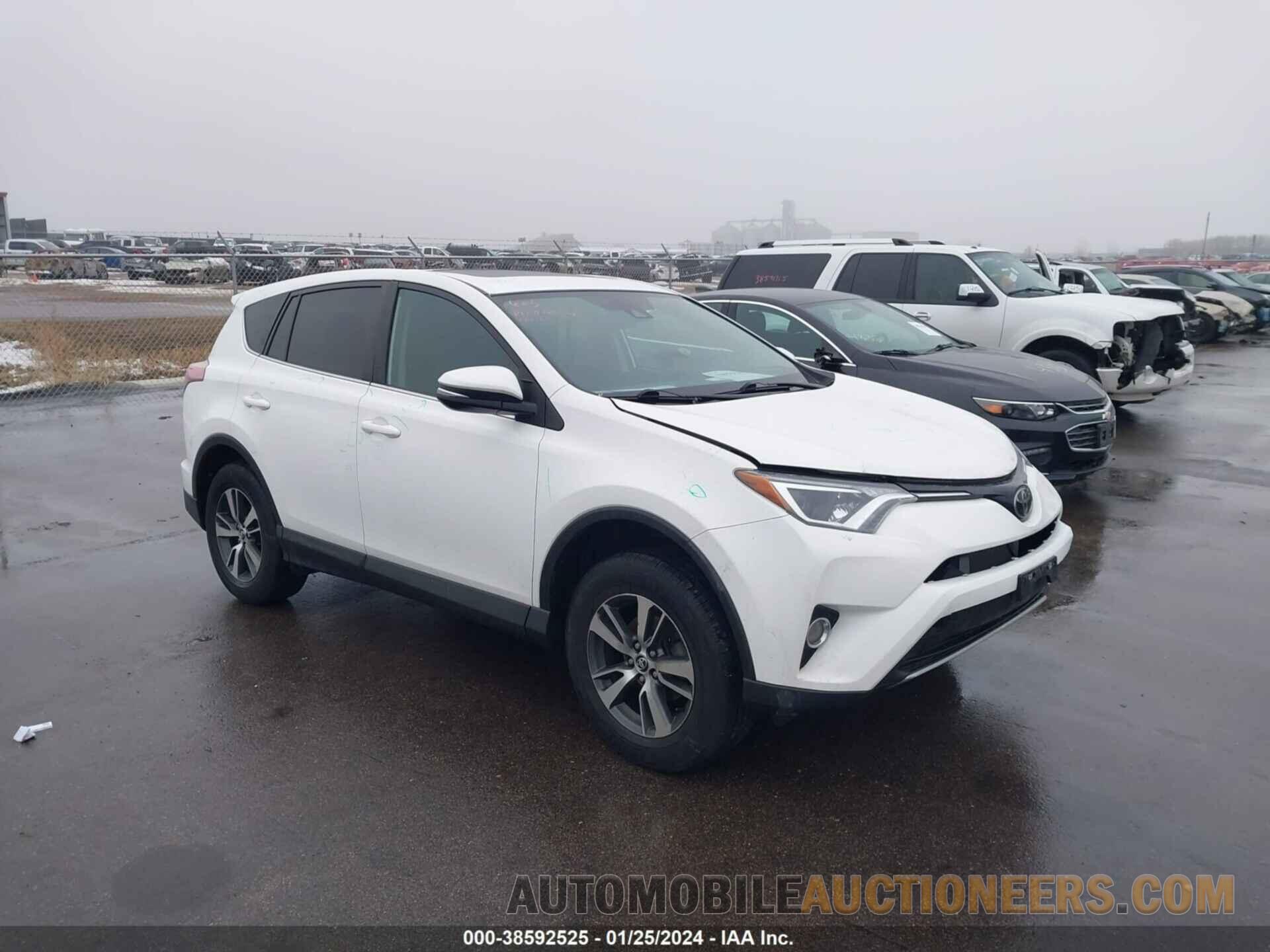 2T3RFREV8JW814652 TOYOTA RAV4 2018