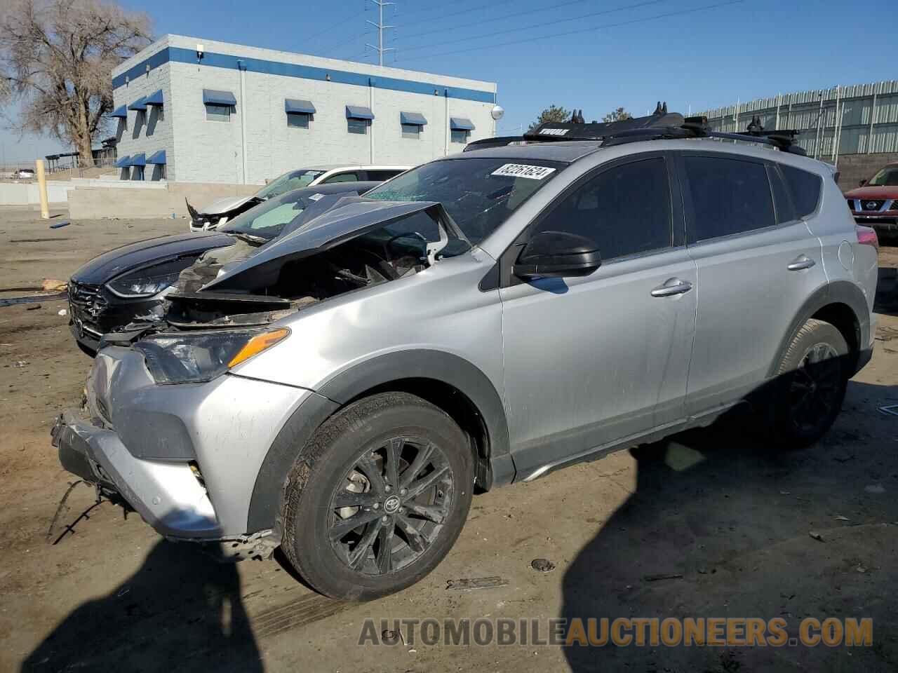 2T3RFREV8JW829314 TOYOTA RAV4 2018