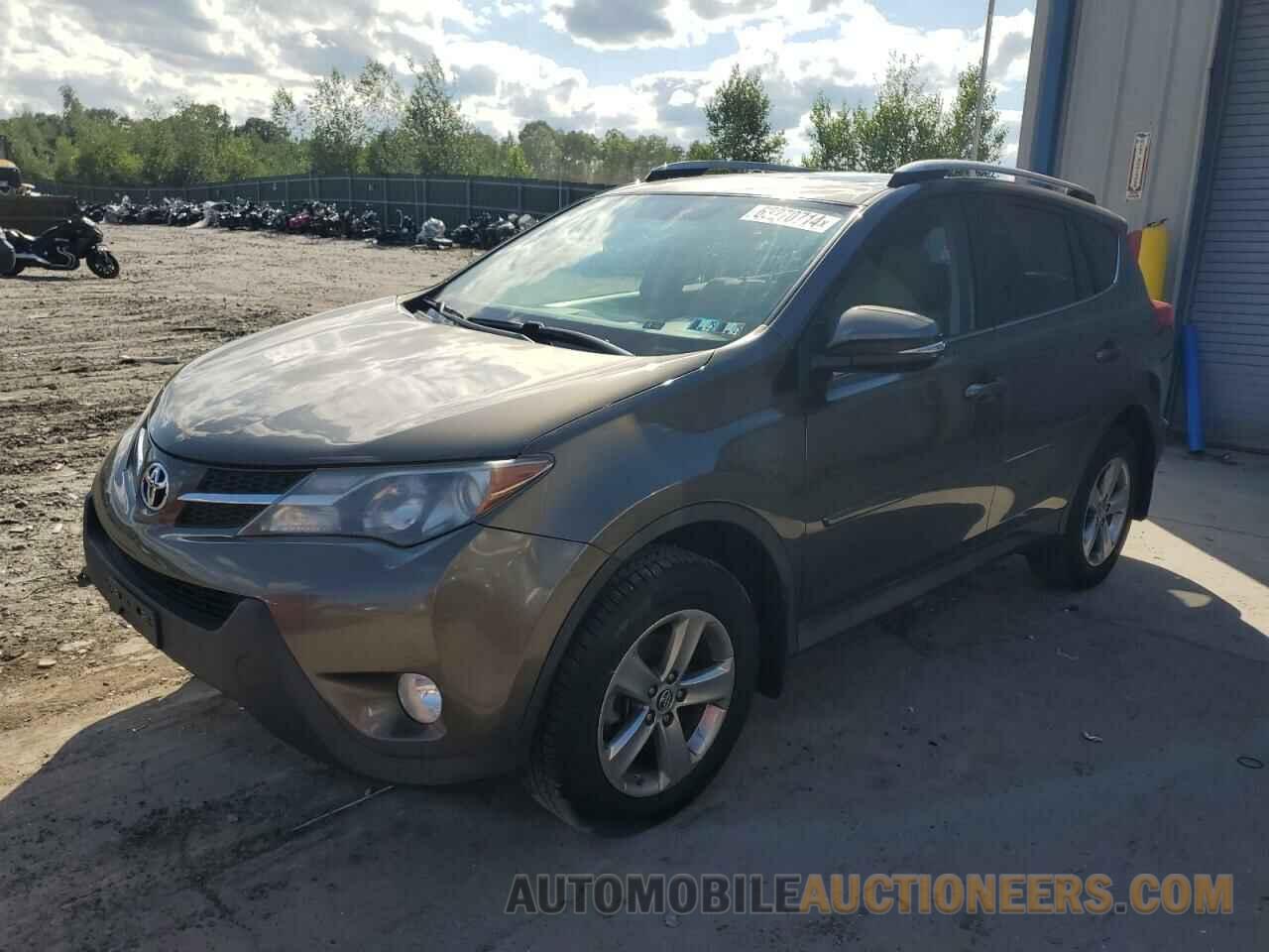 2T3RFREV9FW302275 TOYOTA RAV4 2015