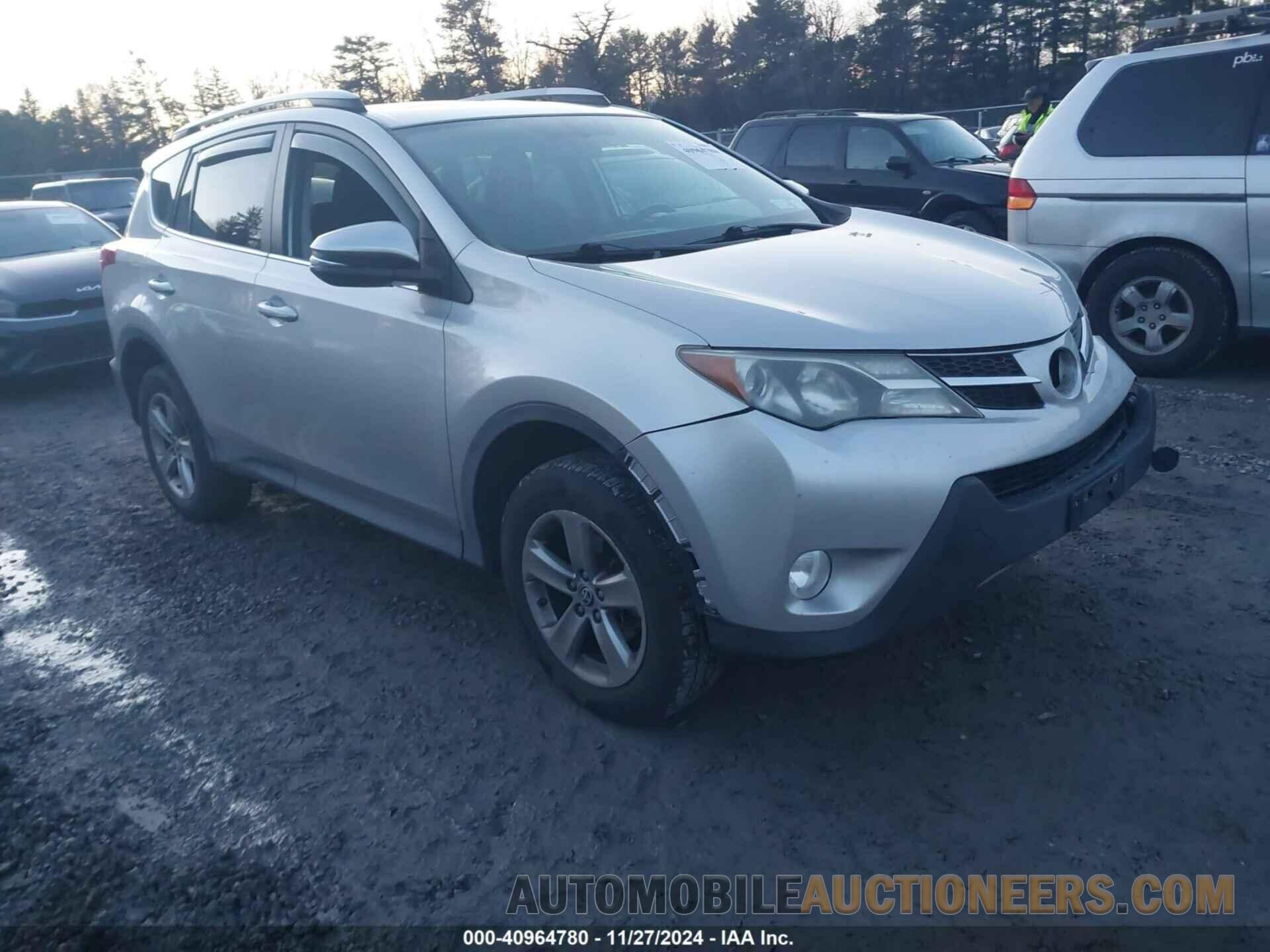 2T3RFREV9FW341965 TOYOTA RAV4 2015