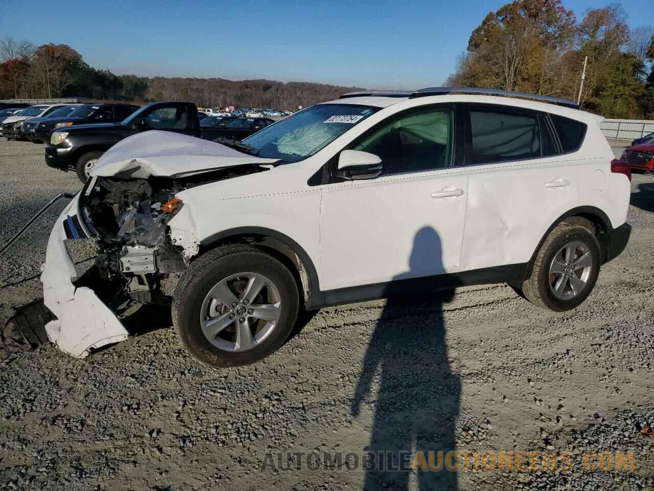 2T3RFREV9FW408872 TOYOTA RAV4 2015