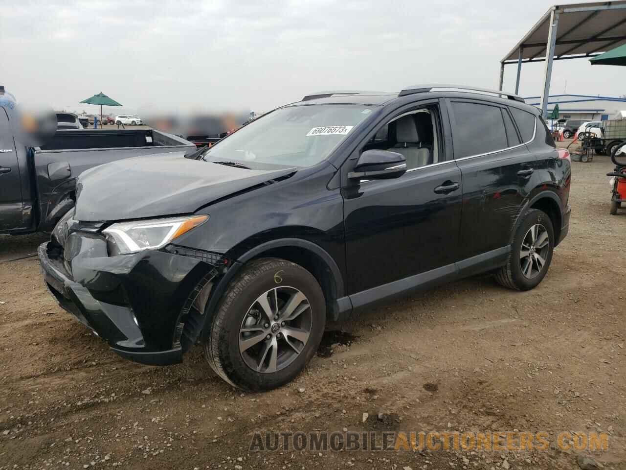 2T3RFREV9HW675772 TOYOTA RAV4 2017