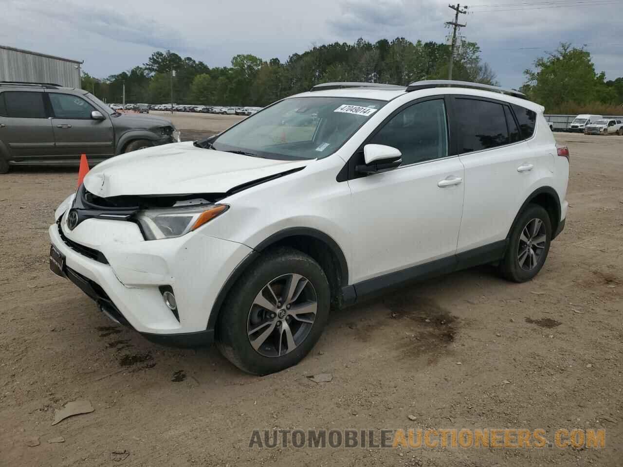 2T3RFREV9HW686108 TOYOTA RAV4 2017