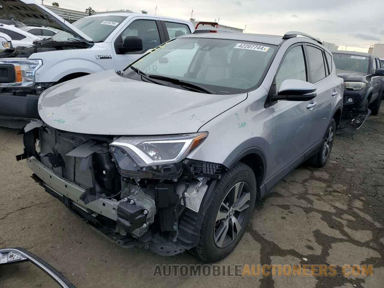 2T3RFREV9HW687825 TOYOTA RAV4 2017