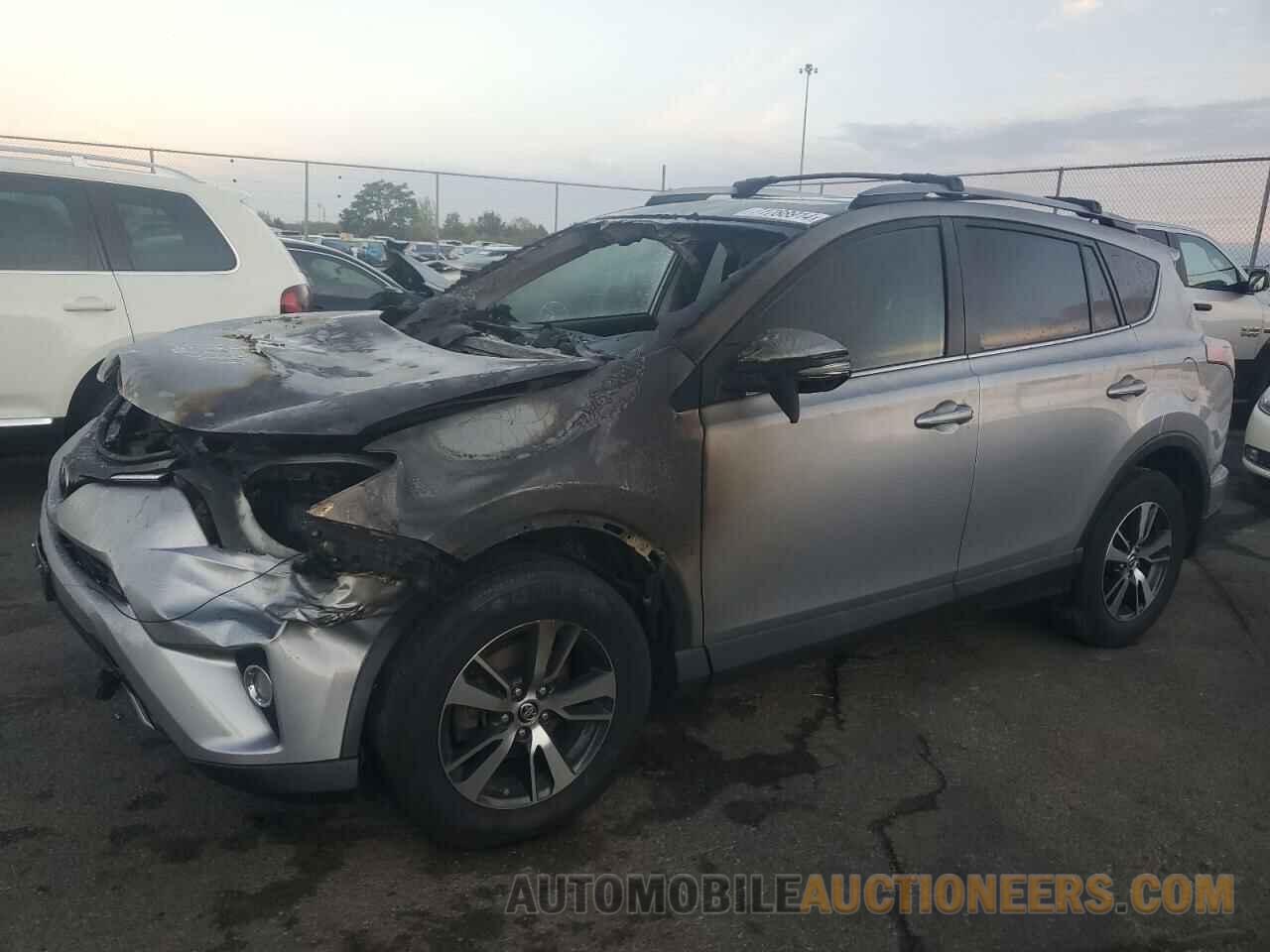 2T3RFREV9HW688487 TOYOTA RAV4 2017