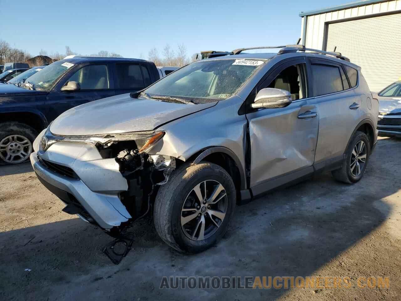 2T3RFREV9JW753196 TOYOTA RAV4 2018