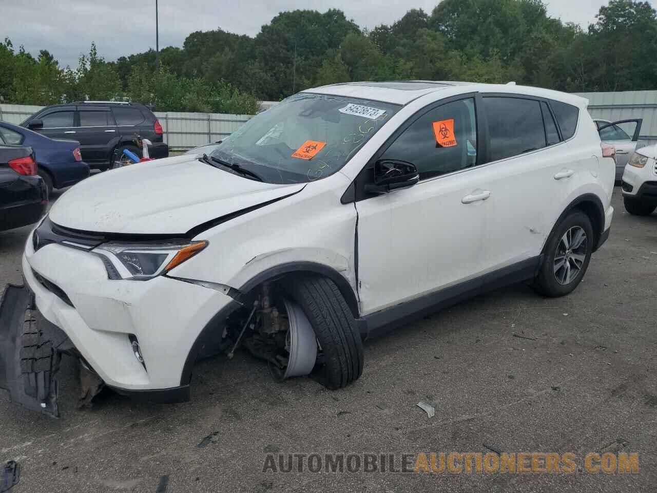 2T3RFREV9JW810979 TOYOTA RAV4 2018