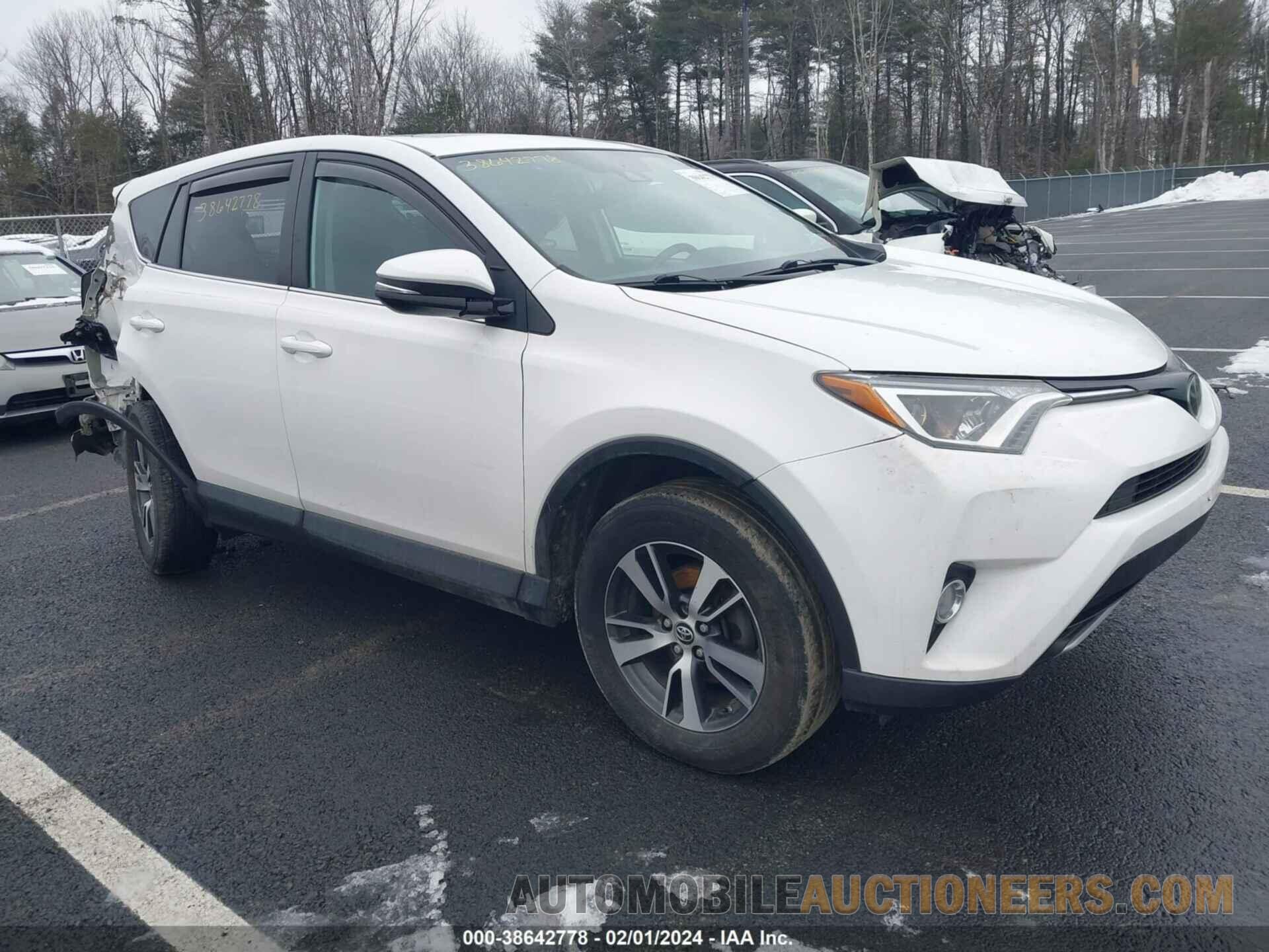 2T3RFREV9JW818631 TOYOTA RAV4 2018