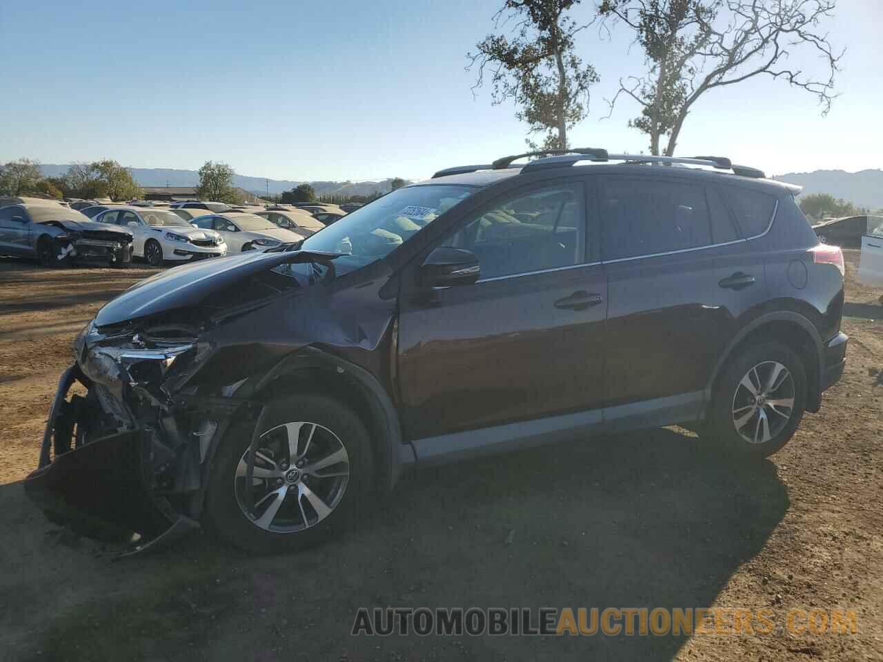 2T3RFREV9JW823585 TOYOTA RAV4 2018