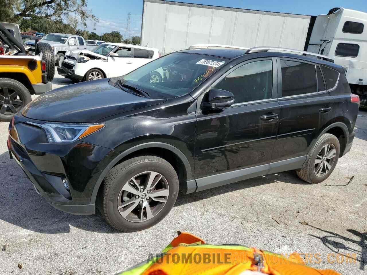 2T3RFREV9JW853976 TOYOTA RAV4 2018