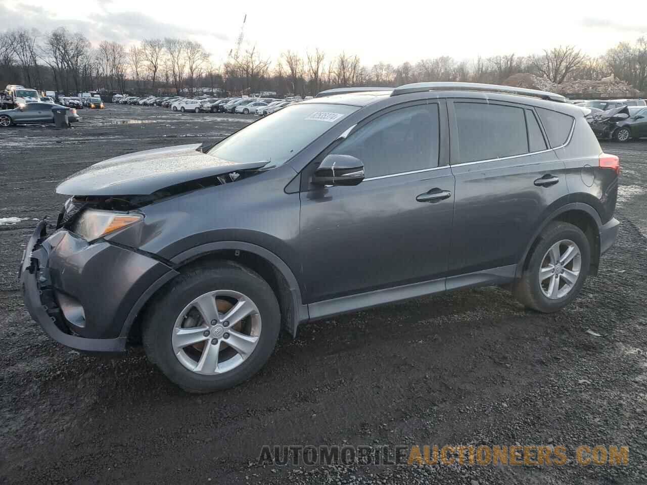 2T3RFREVXDW027982 TOYOTA RAV4 2013