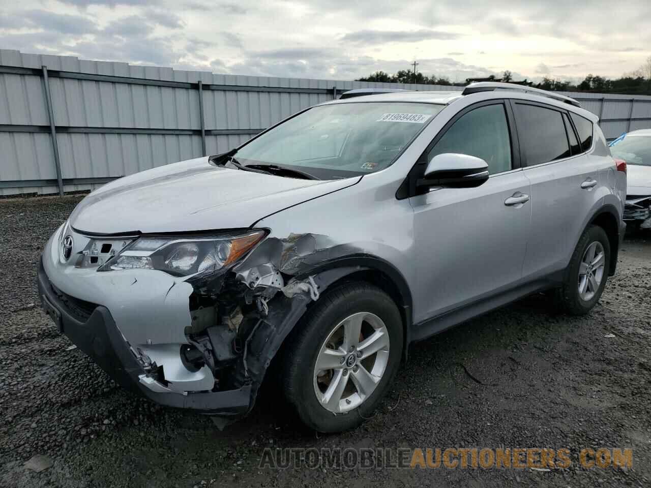 2T3RFREVXFW239963 TOYOTA RAV4 2015