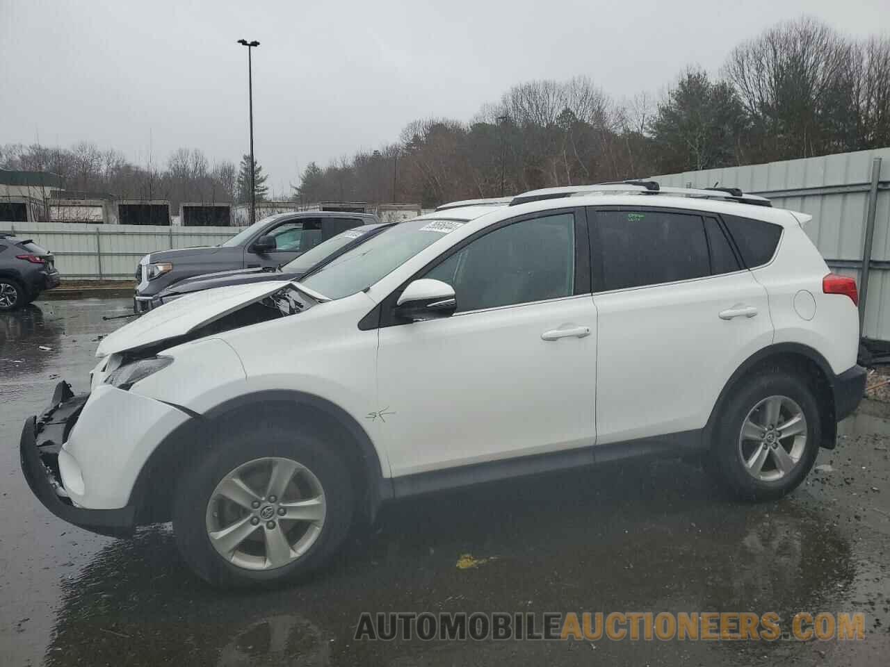 2T3RFREVXFW263325 TOYOTA RAV4 2015