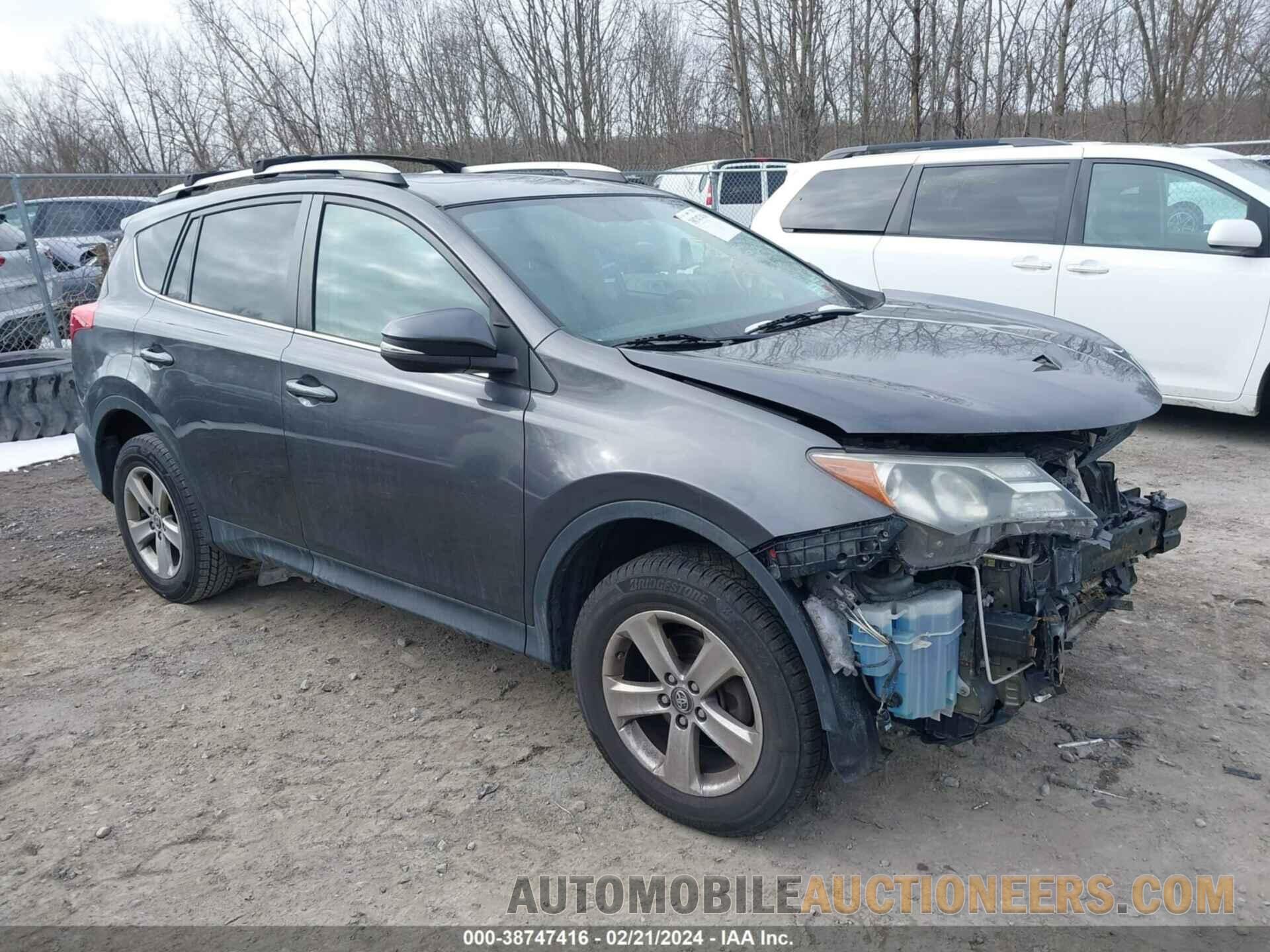 2T3RFREVXFW317318 TOYOTA RAV4 2015