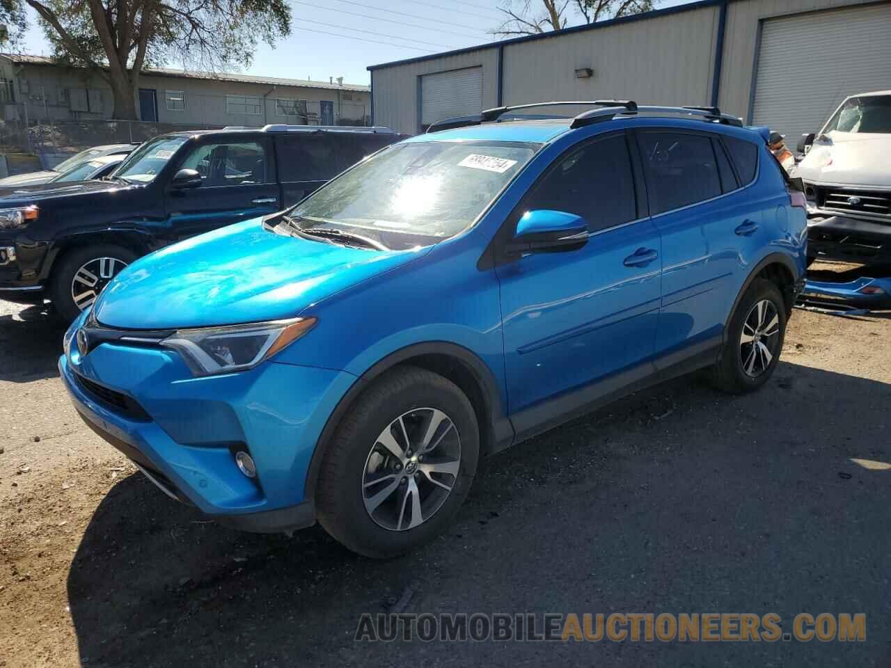 2T3RFREVXHW687767 TOYOTA RAV4 2017