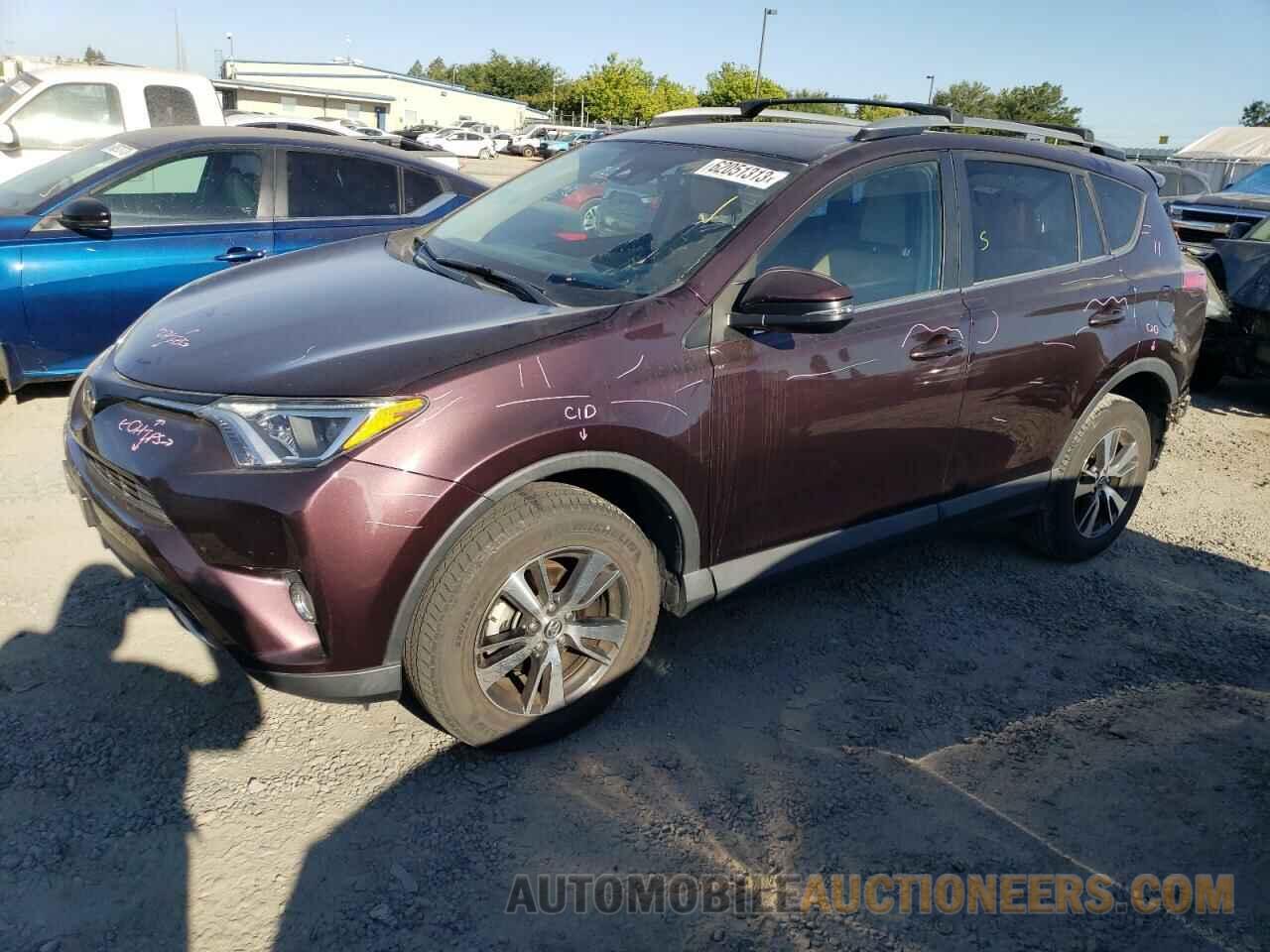 2T3RFREVXHW687848 TOYOTA RAV4 2017