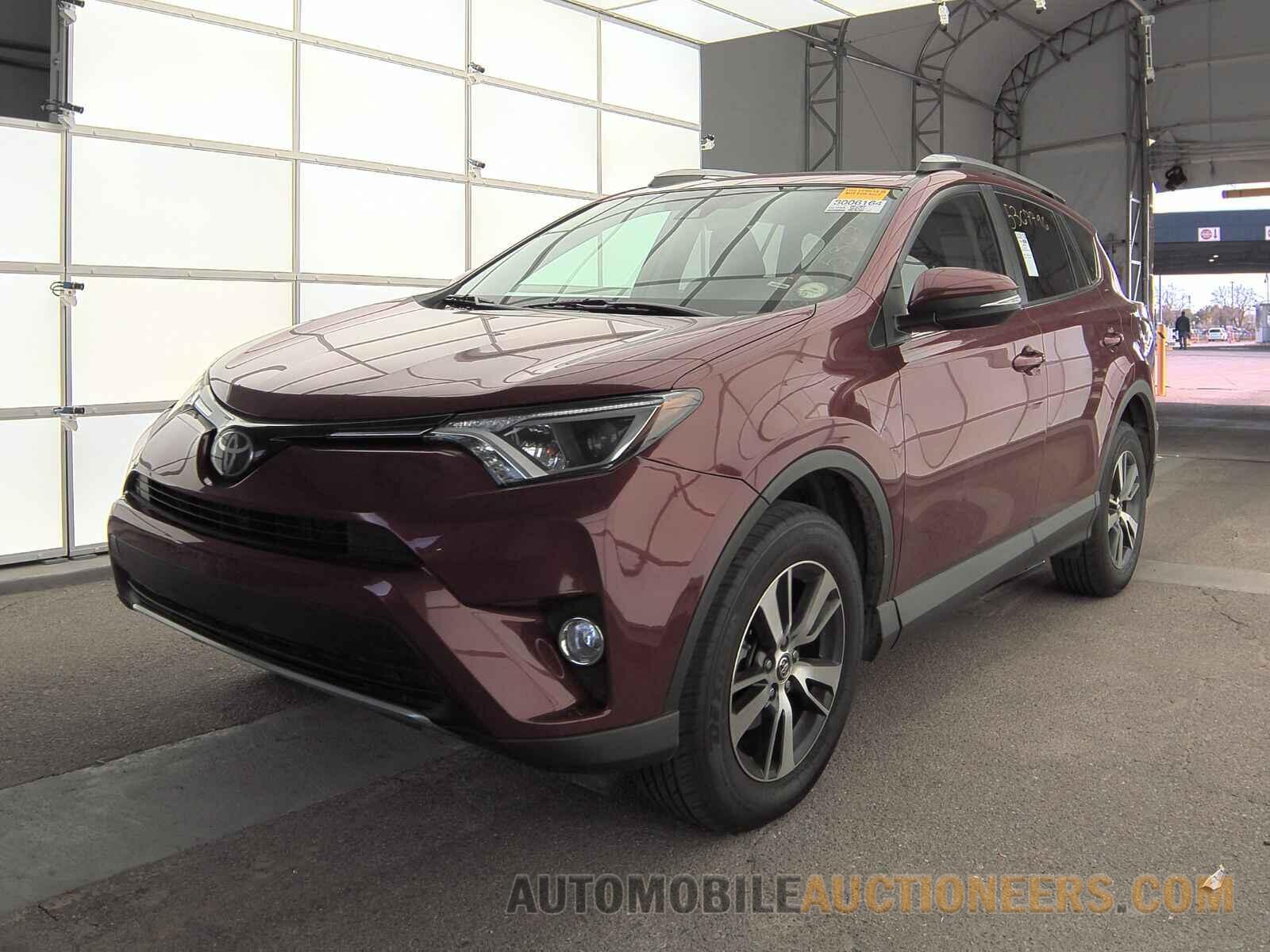 2T3RFREVXJW715184 Toyota RAV4 2018