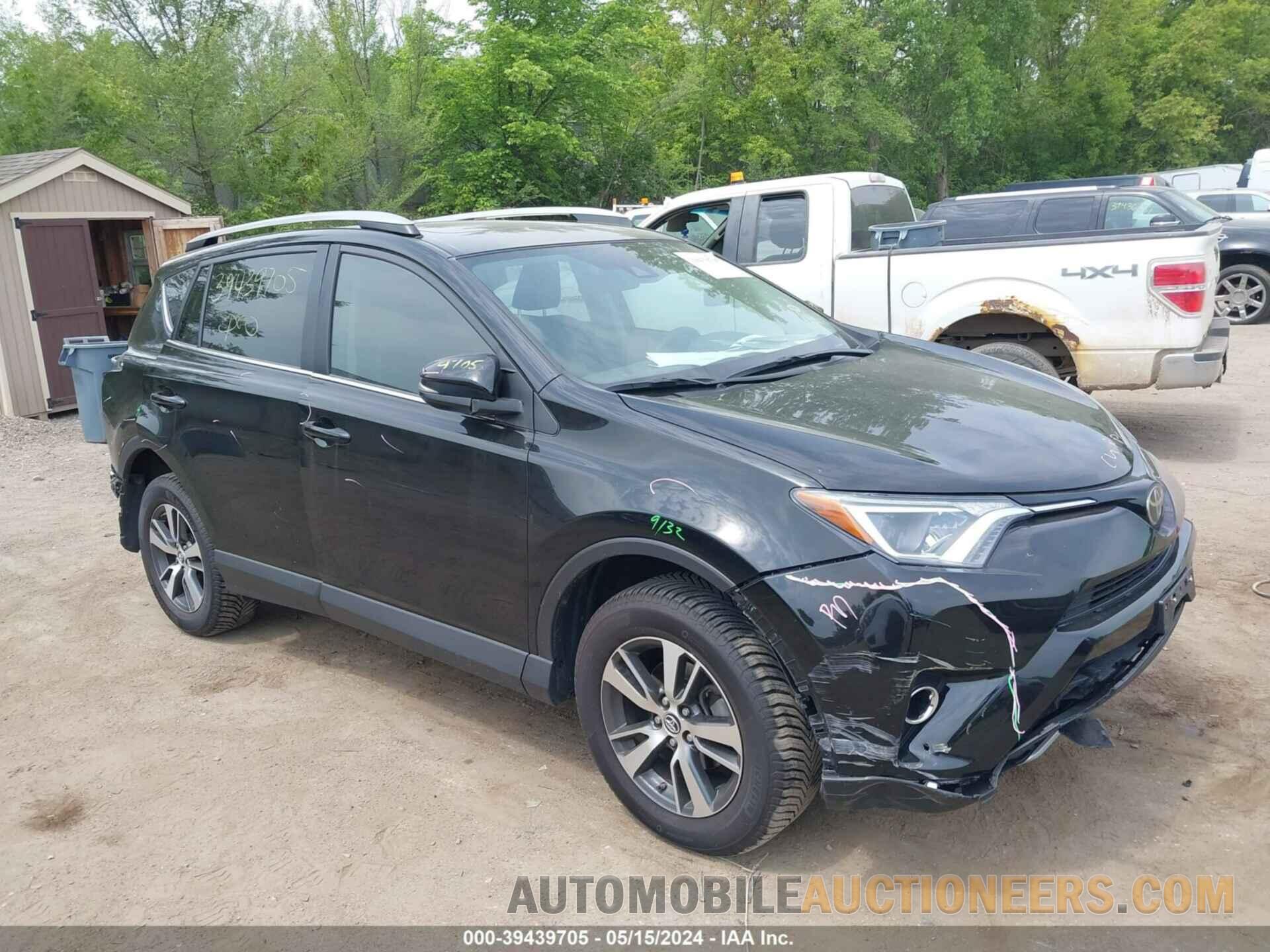 2T3RFREVXJW725097 TOYOTA RAV4 2018