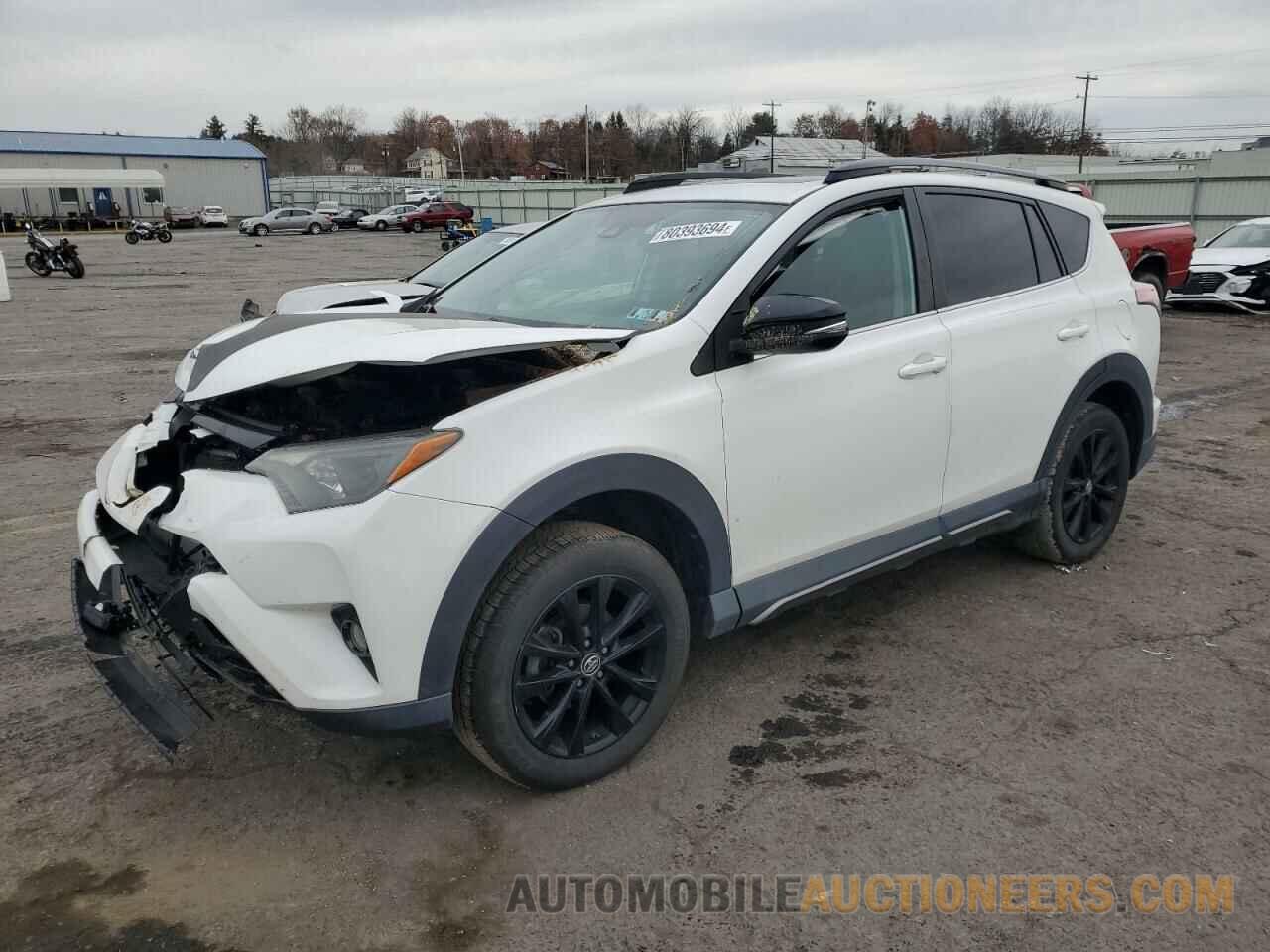 2T3RFREVXJW765082 TOYOTA RAV4 2018