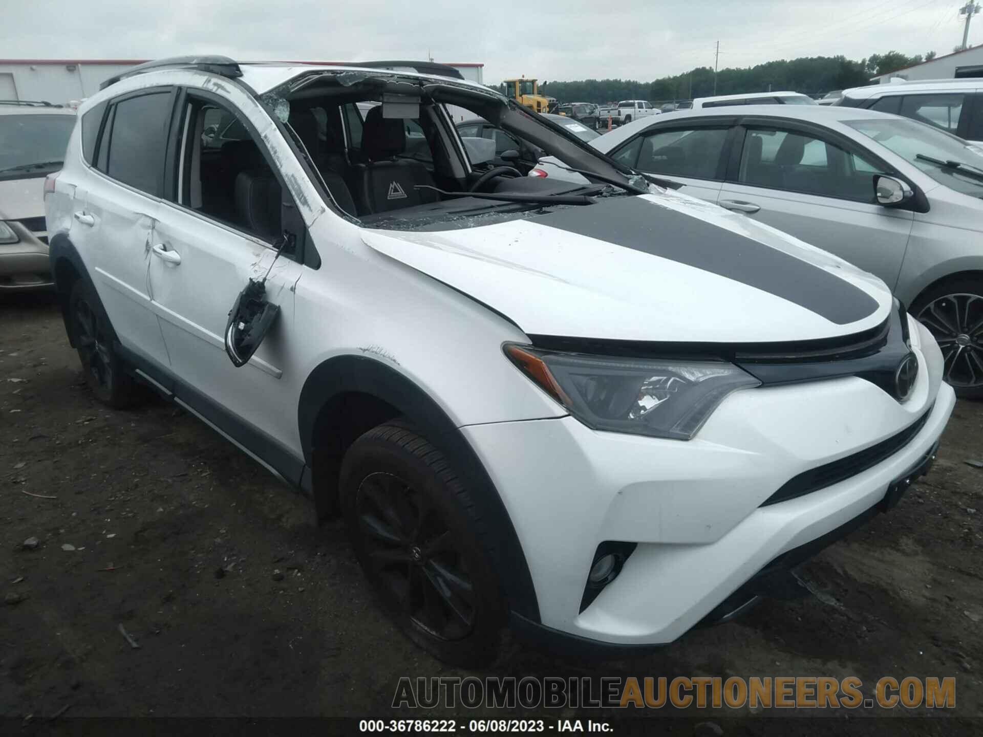 2T3RFREVXJW775790 TOYOTA RAV4 2018