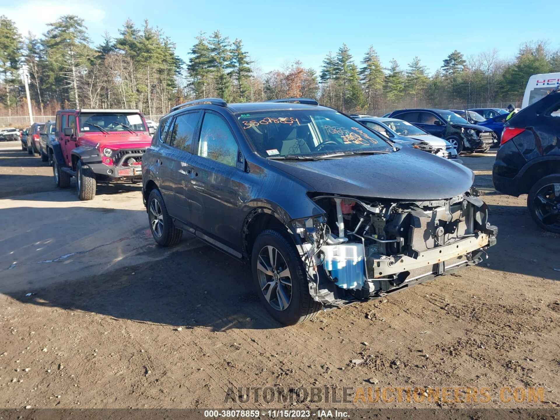 2T3RFREVXJW813695 TOYOTA RAV4 2018