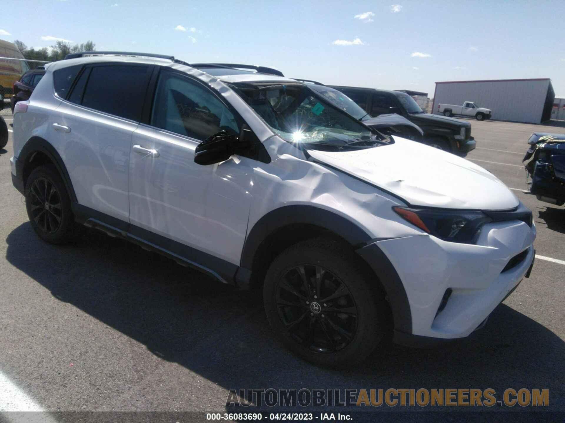 2T3RFREVXJW833221 TOYOTA RAV4 2018