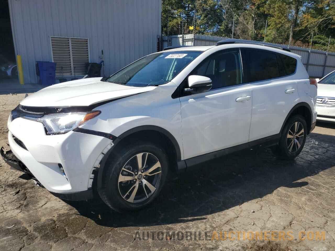 2T3RFREVXJW833963 TOYOTA RAV4 2018