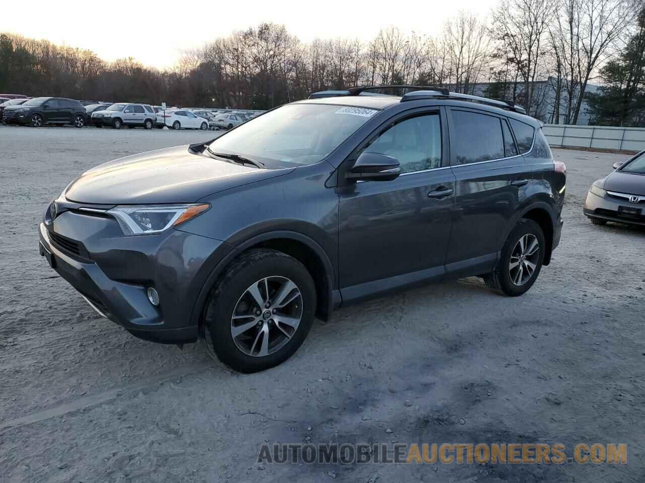 2T3RFREVXJW834711 TOYOTA RAV4 2018