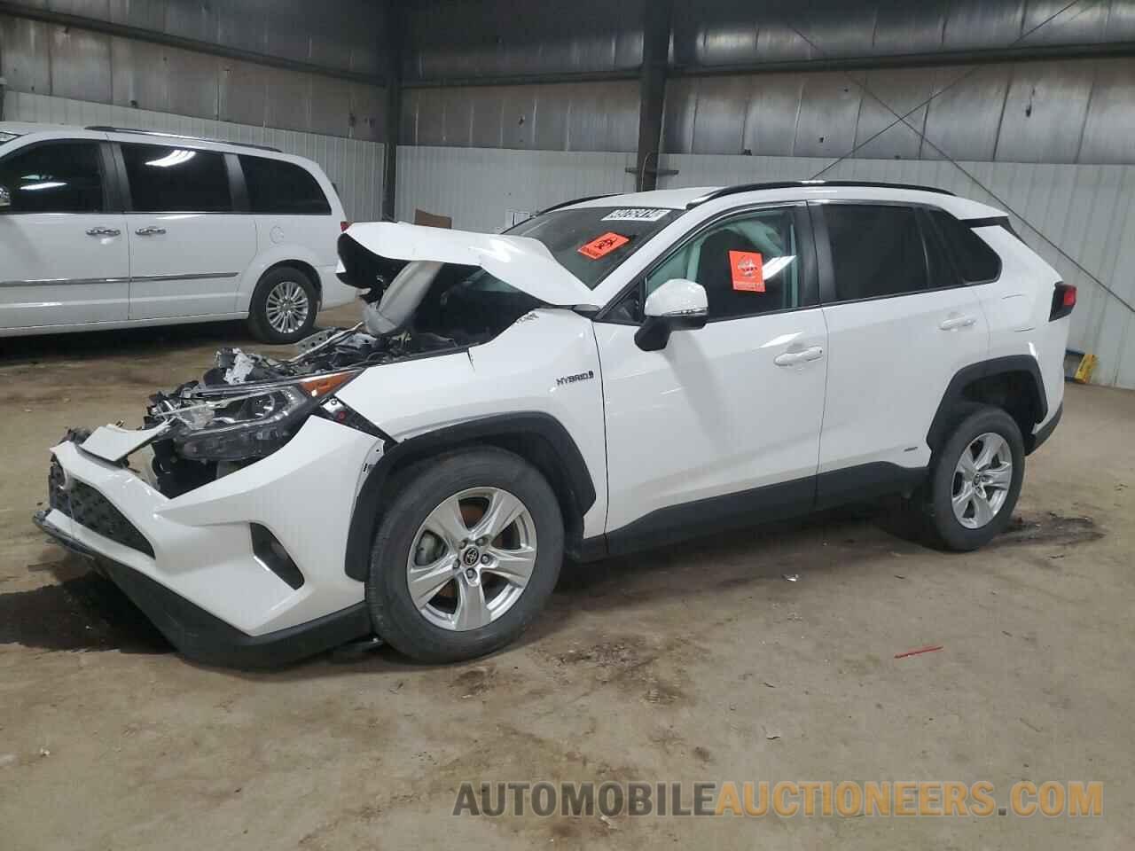 2T3RWRFV0MW108438 TOYOTA RAV4 2021