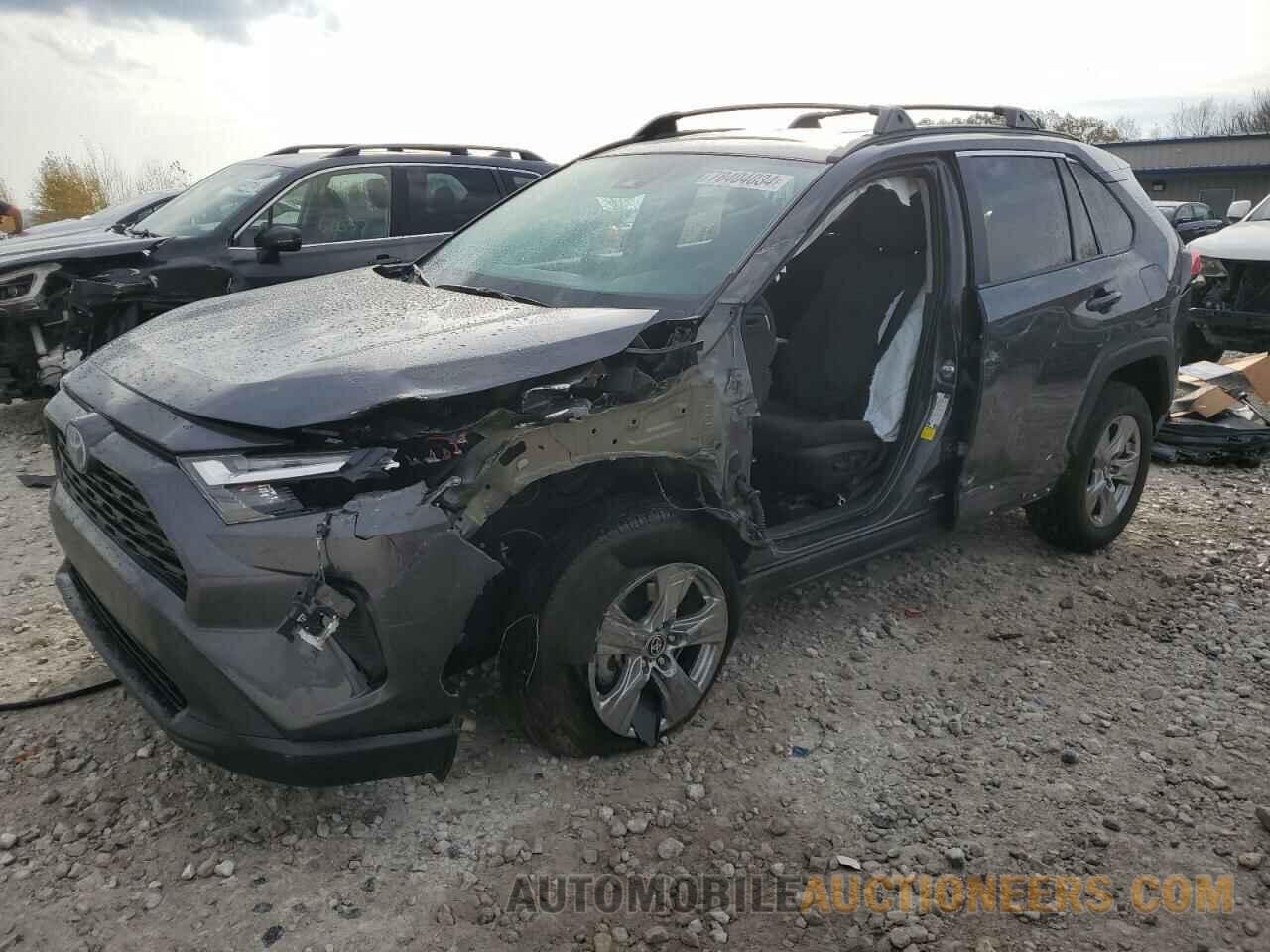 2T3RWRFV5RW204069 TOYOTA RAV4 2024