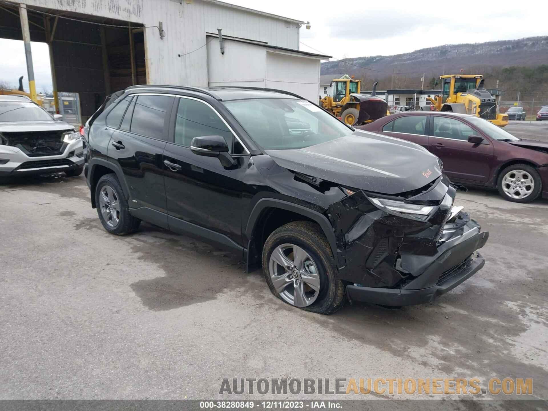 2T3RWRFV8RW195559 TOYOTA RAV4 2024