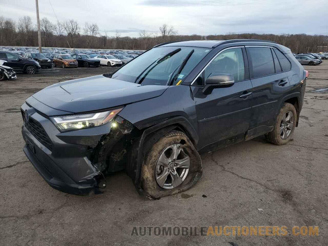 2T3RWRFV8RW217964 TOYOTA RAV4 2024