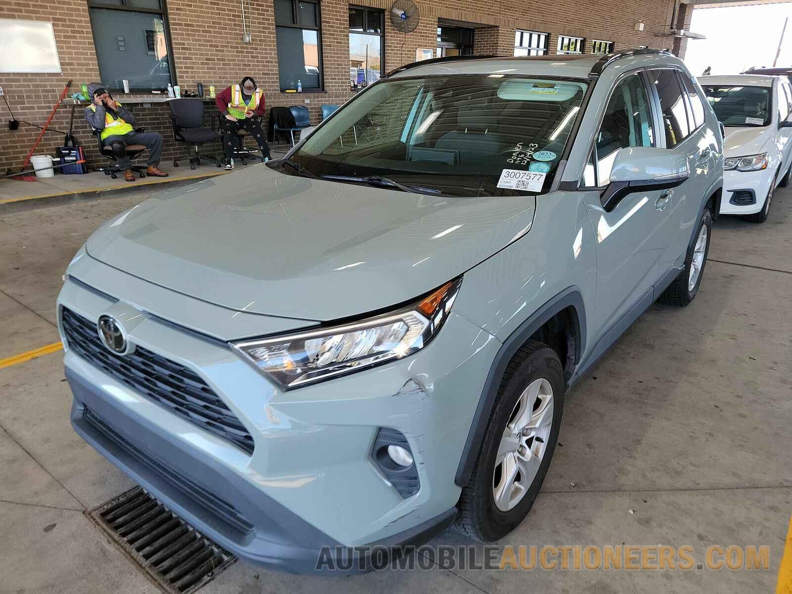 2T3W1RFV0LC048579 Toyota RAV4 2020