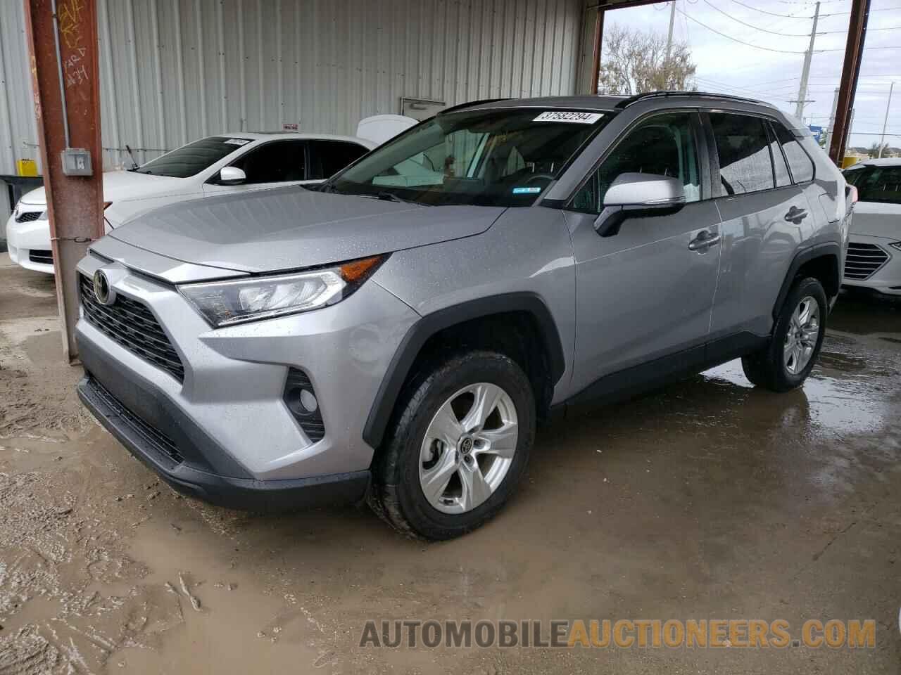 2T3W1RFV0MW126455 TOYOTA RAV4 2021