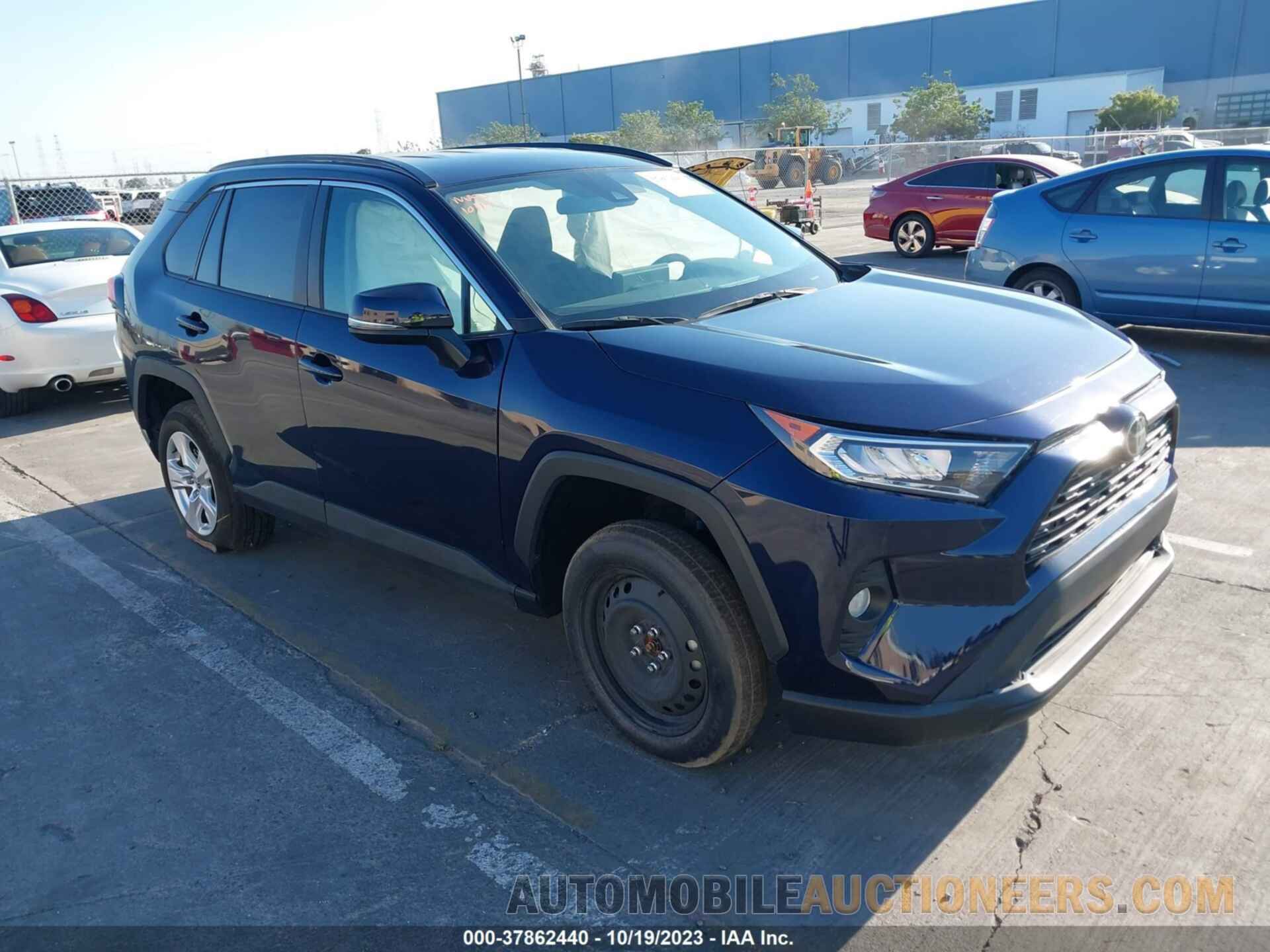 2T3W1RFV0MW137293 TOYOTA RAV4 2021