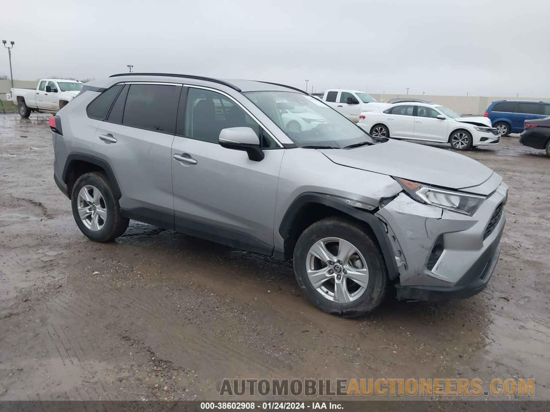 2T3W1RFV0MW158256 TOYOTA RAV4 2021