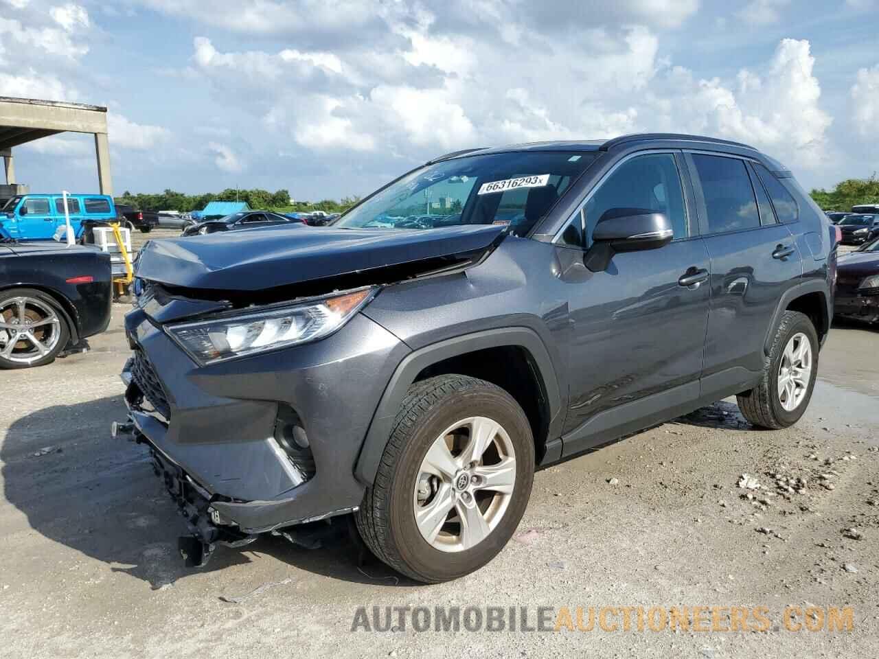 2T3W1RFV1MC142262 TOYOTA RAV4 2021