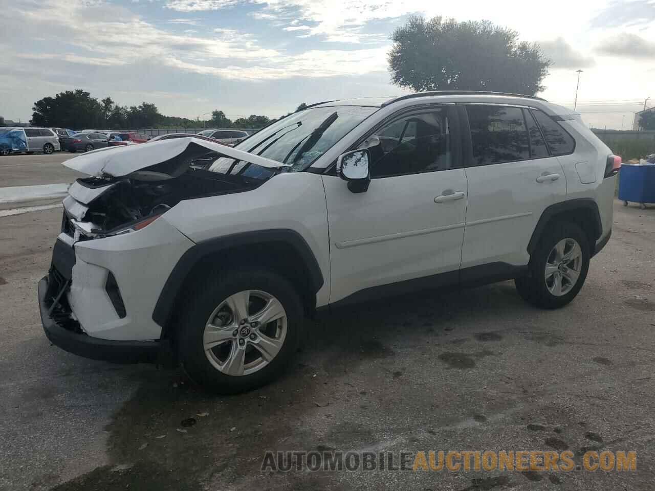 2T3W1RFV1MC167856 TOYOTA RAV4 2021